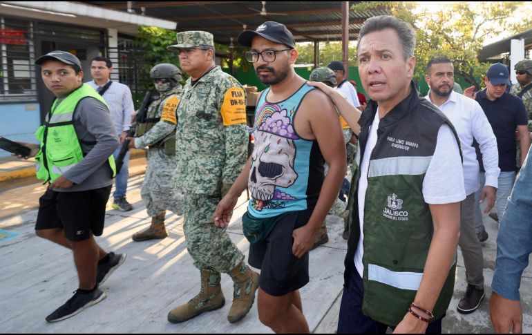 En el recorrido, Lemus Navarro estuvo acompañado por Luis Ernesto Munguía González, Presidente Municipal de Vallarta. ESPECIAL/Gobierno de Jalisco