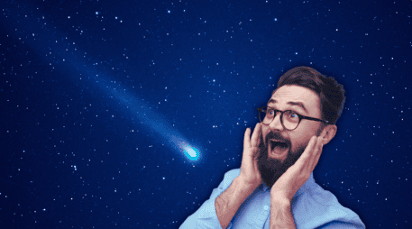 En estos momentos el cometa avanza vertiginosamente varios grados diarios por el cielo en dirección a la Osa Mayor, y pasará junto a ella a mediados de octubre. ESPECIAL / CANVA