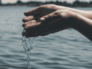 El director de la Comisión Nacional del Agua explicó que han revisado todos los títulos de concesión que se tienen en el país. ESPECIAL