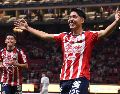 Samir Inda, de 17 años, debutó en Liga MX con Chivas ante Necaxa usando camiseta con patrocinio de casa de apuestas. IMAGO7