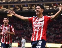 Samir Inda, de 17 años, debutó en Liga MX con Chivas ante Necaxa usando camiseta con patrocinio de casa de apuestas. IMAGO7