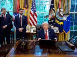 Trump anuncia arancel de 100% a farmacéuticas que no produzcan en EU