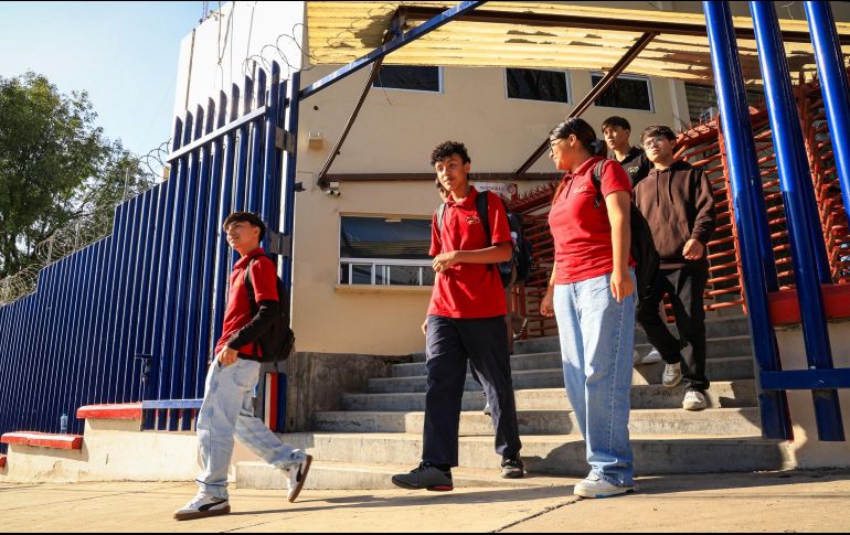 Tanto el Gobierno de Jalisco como la UdeG ampliaron las opciones para que los jóvenes no deserten de las aulas. EL INFORMADOR/J. Acosta