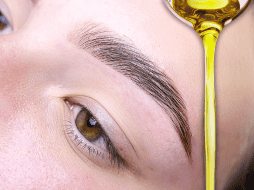 El aceite de ricino se ha ganado un lugar en el mundo de la belleza gracias a su accesibilidad y eficacia. ESPECIAL / CANVA