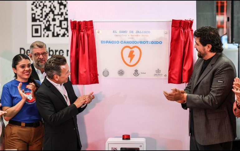 El día de hoy se develó una placa al interior del estadio Akron que lo reconoce como Espacio Cardioprotegido. EL INFORMADOR / A. Navarro