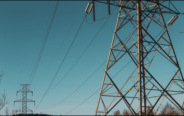 La CFE destacó que ciudades como Mérida, Valladolid, Cancún, Ciudad del Carmen y Chetumal ya cuentan con energía. Unsplash