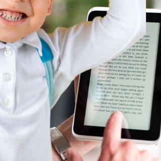 El país que permitirá usar libros de texto totalmente digitales para 2030