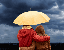 Las lluvias puntuales fuertes a intensas podrían reducir la visibilidad en tramos carreteros, incrementar los niveles de ríos y arroyos, y generar encharcamientos, deslaves e inundaciones. ESPECIAL / CANVA