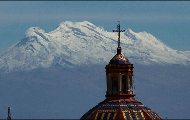 El paso de un sistema frontal o frente frío en México puede generar cambios bruscos de clima: pueden presentarse temperaturas bajas, heladas en zonas altas, vientos fuertes, oleaje elevado e incremento de nubosidad. NTX / ARCHIVO