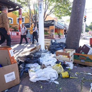 Van más de 800 tapatíos multados por tirar basura en las calles de Guadalajara
