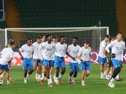 El cuadro Merengue buscará que el Kairat Almaty pague los platos rotos por la goleada sufrida el fin de semana a manos del Atlético de Madrid. EFE/M. Shipenkov