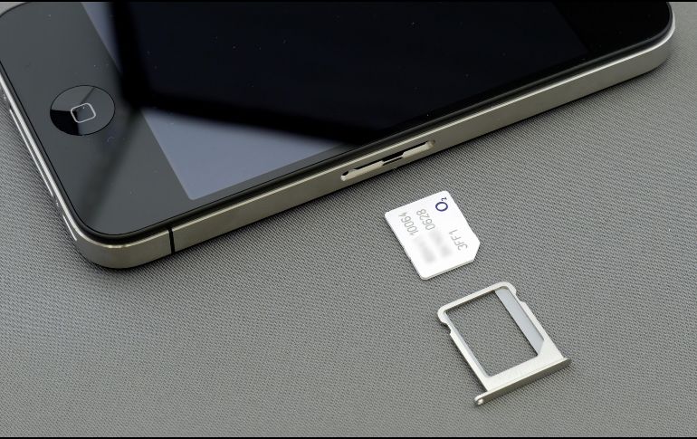 Tarjeta SIM. La obligación de resguardar los datos de los compradores será de las empresas de telefonía. En caso de que un chip esté vinculado a un delito, se podrá solicitar la información a través de una orden judicial. UNSPLASH/Brett Jordan