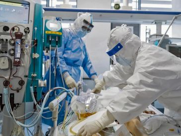 La enfermedad comenzó en diciembre de 2019 en Wuhan, China y rápidamente se propagó al resto del mundo. ESPECIAL