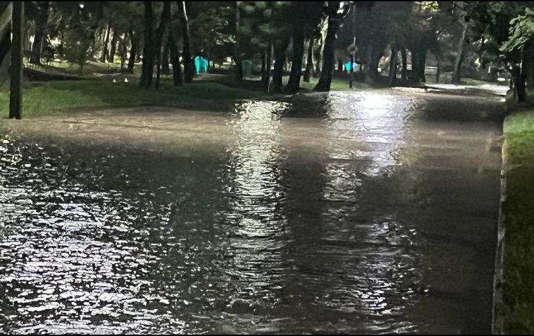 Afectaciones por la lluvia de la madrugada de este miércoles 1 de octubre. ESPECIAL/Policía Vial Jalisco