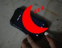 Apagar tu celular periódicamente podría mejorar la eficiencia del mismo. AFP / ARCHIVO