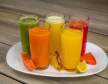 El jugo verde ofrece múltiples beneficios: es nutritivo, económico, delicioso y fácil de preparar. CANVA