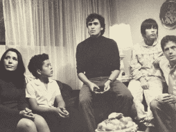 Estrenada en 1989 y dirigida por Jorge Fons, Rojo Amanecer marcó un antes y un después en el cine mexicano.