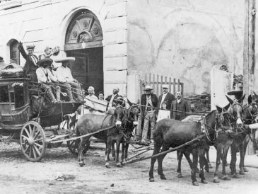 Diligencias. En estas carretas podían viajar hasta 10 personas a destinos locales y nacionales. EL INFORMADOR/Archivo