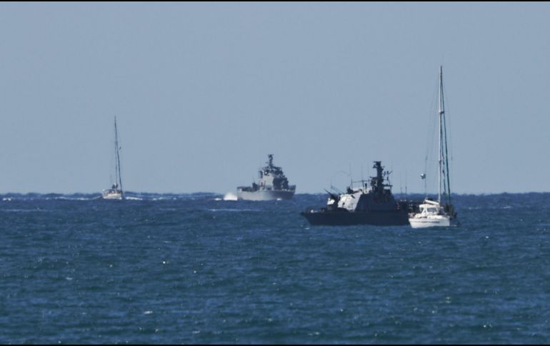 Exteriores tiene localizados a 65 activistas españoles que viajaban en la flotilla, pero no ha dado datos de los detenidos. EFE/A. Safadi