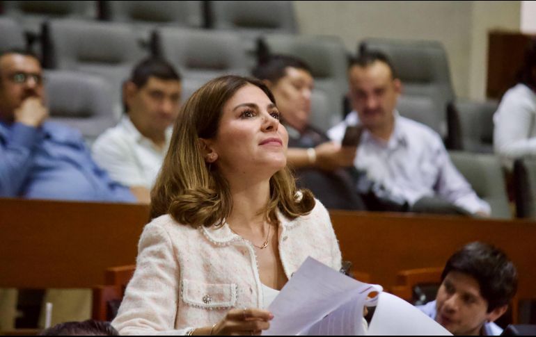 La diputada enfatizó en que no entregarán el sistema de salud estatal al modelo federal.