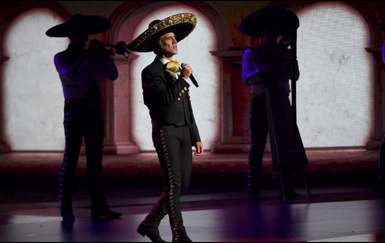 Alejandro Fernández cerrará su gira “De Rey a Rey” en el Estadio GNP este 4 de octubre. AP/ARCHIVO