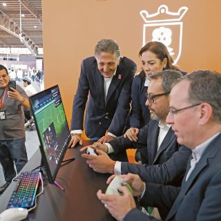 Inauguran las Fiestas de Octubre y el Pabellón del Mundial 2026 