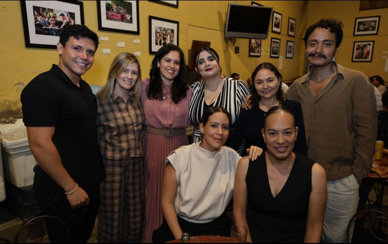 Los invitados compartieron historias y anécdotas en un ambiente distendido. EL INFORMADOR/A. Navarro