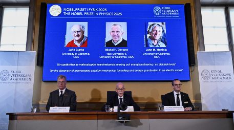 Anuncio de los ganadores del premio Nobel de Física en la Asamblea del Nobel en el Instituto Karolinska, en Estocolmo, Suecia. AP/TT NEWS AGENCY/C. Olsson