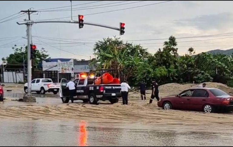 Se prevé que se mantenga en categoría 2 hasta el día de mañana y para la noche del jueves –dijo– que se degrade a categoría 1. SUN / ESPECIAL