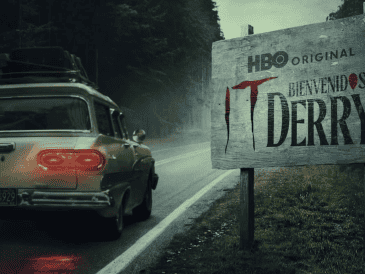 Ambientada en 1962, la trama sigue a Leroy y Charlotte Hanlon, una pareja que llega a Derry en medio de tensiones sociales y un inquietante incremento en las desapariciones de niños. CORTESÍA/ HBO Max