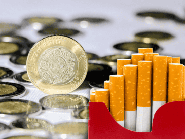 La asociación coincidió en que es necesario aumentar el impuesto especial a los cigarros para desincentivar su consumo. ESPECIAL / CANVA