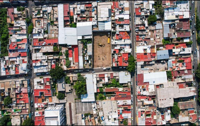 En entidades con alta concentración económica, como la capital del país, los precios se mantienen elevados por la escasez de suelo y el aumento de proyectos verticales. EL INFORMADOR/ARCHIVO