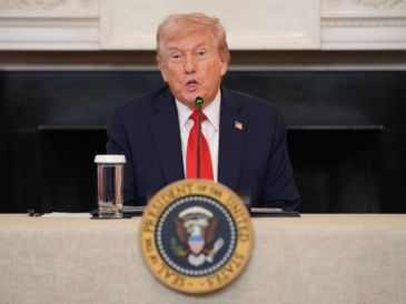 Israel y Hamás han acordado firmar la primera fase de un marco de paz que permitirá la rápida liberación de todos los rehenes, dijo Trump. AP/E. Vucci