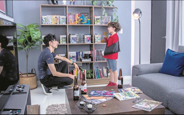 Raúl Briones y Mateo Díaz, en una escena de la cinta. ESPECIAL