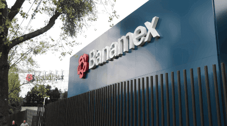 Banamex, uno de los bancos más antiguos y emblemáticos de México, cuenta con más de mil 200 sucursales y cerca de 12 millones de clientes. SUN / ARCHVO