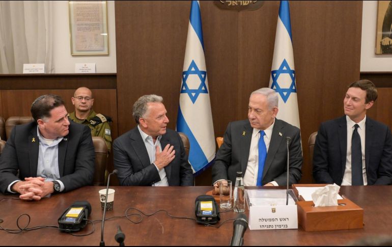 Primer ministro israelí, Benjamin Netanyahu (2-D), reunido con el enviado especial del presidente estadounidense, Donald Trump, para Oriente Medio. EFE