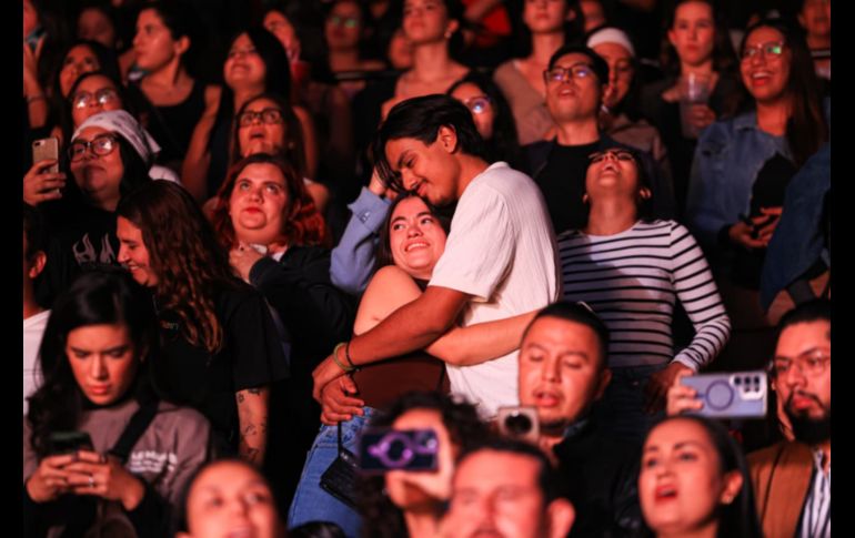 Mario Domm aseguró que este concierto sería distinto, razón por la cual le pidió al público que gritara las canciones que querían escuchar. EL INFORMADOR/ J. Acosta