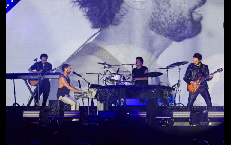 Mario Domm aseguró que este concierto sería distinto, razón por la cual le pidió al público que gritara las canciones que querían escuchar. EL INFORMADOR/ J. Acosta