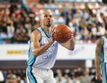 Rigoberto Mendoza destacó sobre la duela con diez rebotes, tres robadas y dos bloqueos. CORTESÍA/Astros de Jalisco