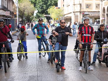 El Consejo ya publicó las actividades que la Vía RecreActiva tendrá este domingo en parques y plazas aledañas al trayecto tal como el Parque San Jacinto, donde habrá quemados, baile retro, ping pong, baile folclórico, así como módulos informativos. EL INFORMADOR/ ARCHIVO
