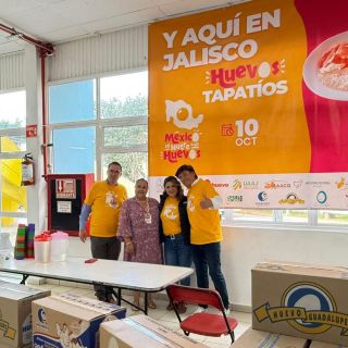 Celebran el Día Mundial del Huevo con la donación de 5 mil desayunos