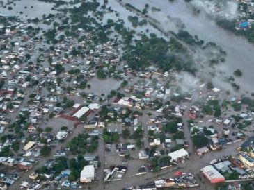 El desbordamiento del río Cazones inundó una gran parte de Poza Rica, Veracruz, donde los daños son cuantiosos. ESPECIAL