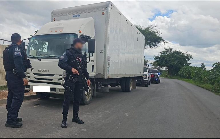 La Policía Metropolitana gestionó la entrega del camión de carga recuperado a la empresa transportista. ESPECIAL/POLICÍA DEL ESTADO