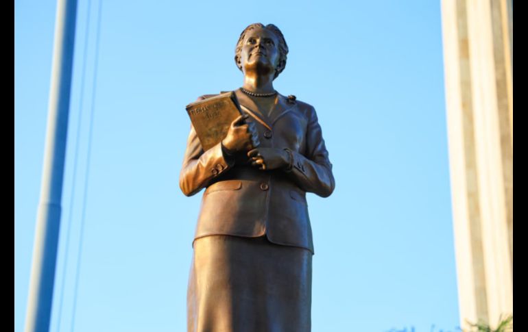 La escultura colocada sobre la Avenida Juárez y Enrique Díaz de León es una obra del artista jalisciense Rubén Orozco Loza. EL INFORMADOR / J. Acosta