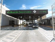 El Gobierno de Jalisco continúa trabajando por un ambiente más limpio y una mejor calidad de vida, por lo que mantiene en marcha el programa Verificación Vehicular Responsable, cuyo objetivo es disminuir las emisiones contaminantes y fomentar una movilidad más sostenible. EL INFORMADOR / ARCHIVO