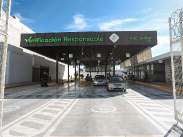 El Gobierno de Jalisco continúa trabajando por un ambiente más limpio y una mejor calidad de vida, por lo que mantiene en marcha el programa Verificación Vehicular Responsable, cuyo objetivo es disminuir las emisiones contaminantes y fomentar una movilidad más sostenible. EL INFORMADOR / ARCHIVO