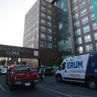 Balean a abogado frente a Ciudad Judicial en CDMX