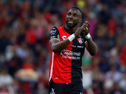 El delantero de la Selección Mexicana fue recibido con afecto por el personal y seguidores del club. IMAGO7.