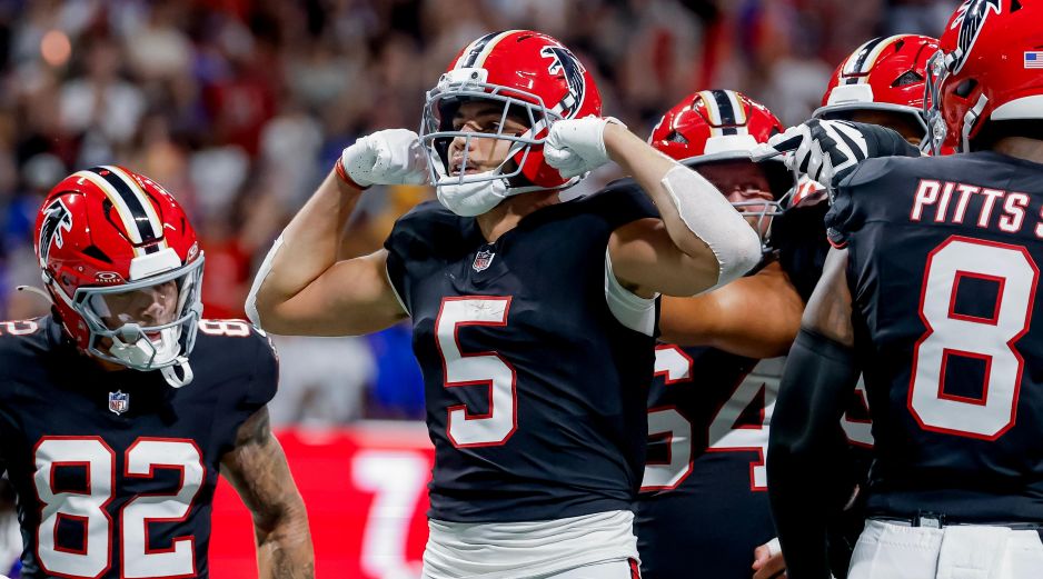 Drake London, receptor abierto de Atlanta, celebrando después de anota un touchdown. EFE/S. Lesser