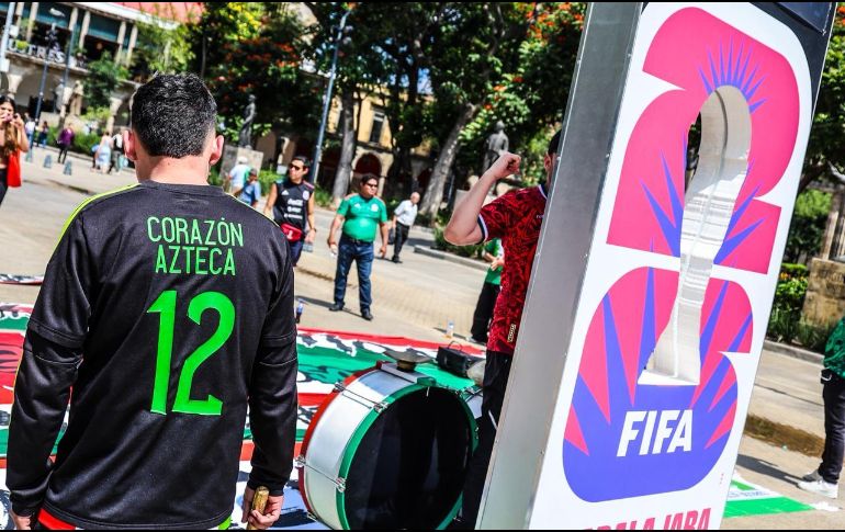 Desde la Ciudad de México, este grupo de animación llegó a Guadalajara para alentar al Tri y celebrar que la ciudad que será parte del arranque del Mundial 2026 albergará esta noche un duelo de carácter amistoso. EL INFORMADOR / A. Navarro